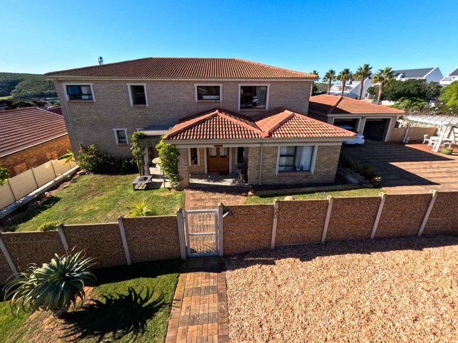 4 Bedroom Property for Sale in Stilbaai Wes Western Cape